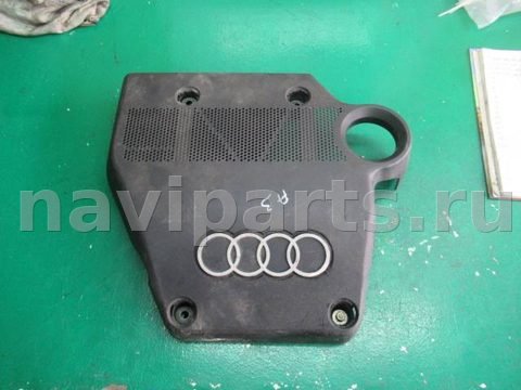 Декоративная крышка двигателя Audi A3, 1999 г., арт. 0085581