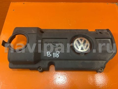 Декоративная крышка двигателя Volkswagen Passat, 2010 г., OEM 03C103925AM, арт. 01020196