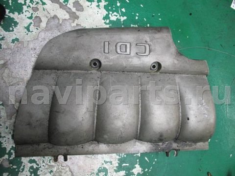 Декоративная крышка двигателя Mercedes C W202, 1999 г., OEM a6110100467, арт. 0102922
