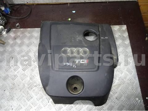 Декоративная крышка двигателя Audi A3, 2002 г., OEM 038103925aj, арт. 0154310