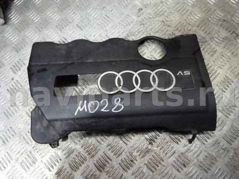 Декоративная крышка двигателя Audi A4, 1996 г., OEM 058103724c, арт. 0158986