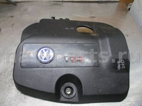 Декоративная крышка двигателя Volkswagen Sharan, 2009 г., OEM 7m3103925b, арт. 0177655