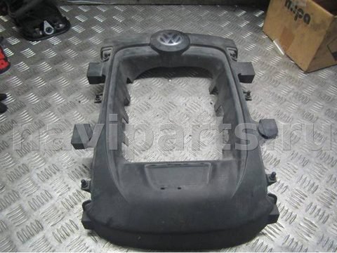 Декоративная крышка двигателя Volkswagen Touareg, 2004 г., OEM 7l6103925, арт. 0230108