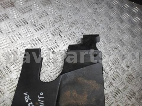 Декоративная крышка двигателя Mercedes Vito W639, 2007 г., OEM A6420100667, арт. 0260695, фото 4