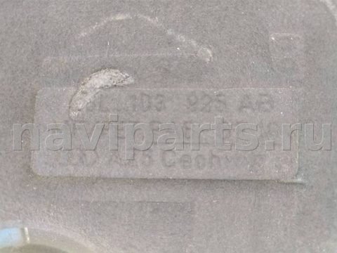 Декоративная крышка двигателя Audi A5 8T, 2015 г., OEM 03L103925AB, арт. 858.H1319, фото 3