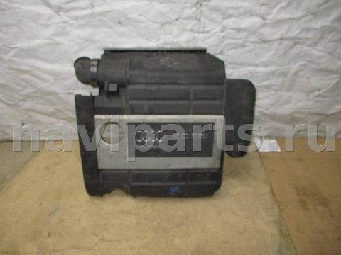 Декоративная крышка двигателя Audi A3, 2005 г., OEM 06F133837N, арт. 9068.96P16