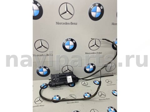 Новое BMW X5 E70, 2012 г., OEM 6796072, арт. 242-51