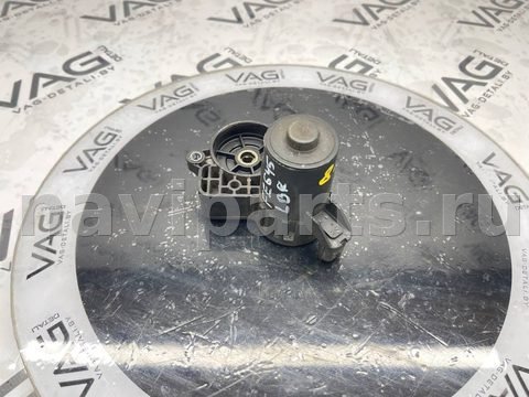 Новое Lincoln Corsair, 2024 г., OEM NX612D251BNB, арт. V8348_7, фото 7