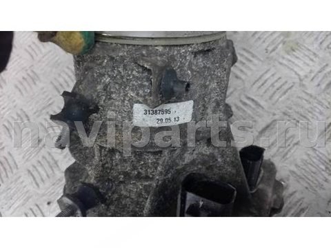 Новое Volvo V60, 2014 г., арт. 1BM34OM01, фото 4