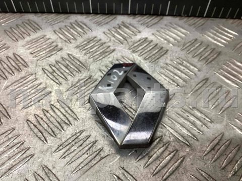 Новое Renault Laguna, 2001 г., OEM 8200027424, арт. A825017