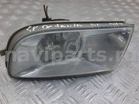 Фара противотуманная левая Skoda Octavia, 2007 г., арт. 1091746