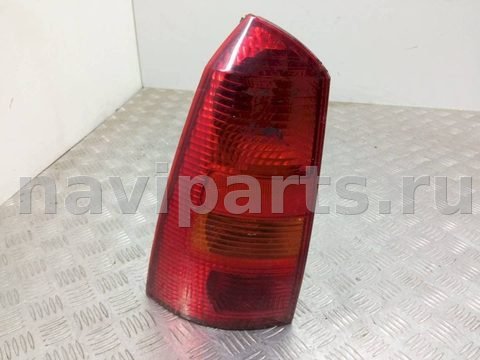 Фонарь задний левый Ford Focus, 2001 г., арт. 1073105