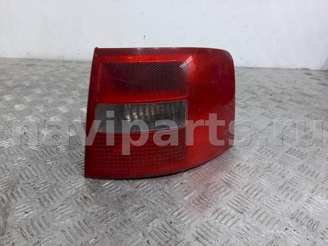 Фонарь задний правый Audi A6, 2001 г., арт. 1046504