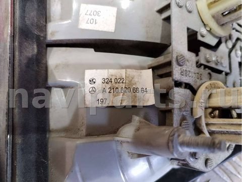 Фонари задние (комплект) Mercedes E W210, 2000 г., OEM A2108206864, арт. B84746, фото 7