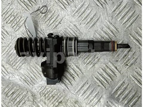 Новое Skoda Octavia mk2, 2006 г., OEM 038130073BQ, арт. 55381782, фото 2