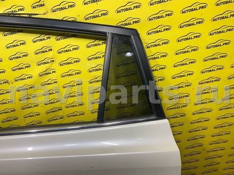 Форточка задняя левая Toyota RAV4, 2015 г., OEM 6812442150, арт. 253644