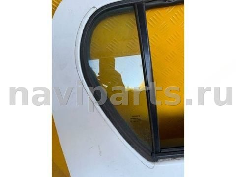 Форточка задняя правая Toyota Hilux, 2017 г., OEM 681230K250, арт. 222931