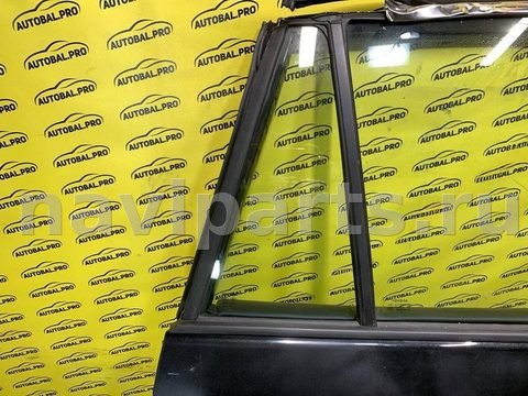 Форточка задняя правая Toyota RAV4, 2025 г., OEM 681880R070, арт. 250361