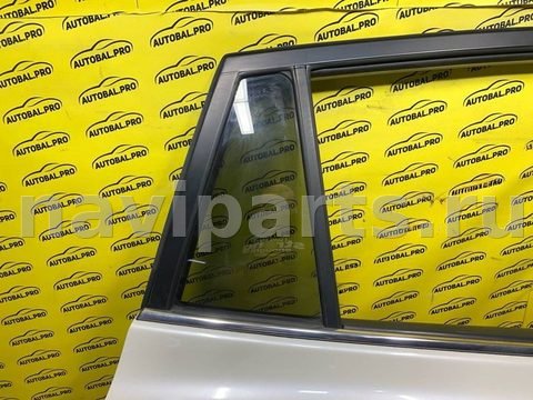 Форточка задняя правая Toyota RAV4, 2015 г., OEM 6812342140, арт. 253662