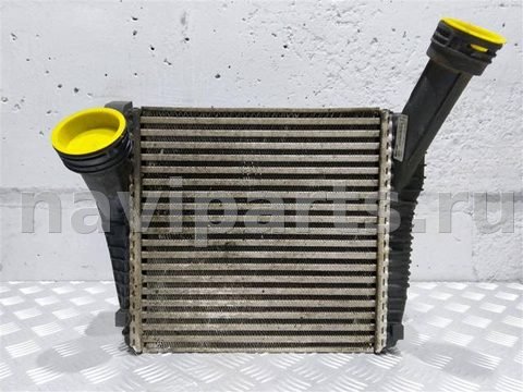 Интеркулер Audi Q7 4L, 2009 г., OEM 7L6145804, арт. 11945