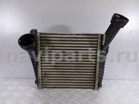 Интеркулер Audi Q7 4L, 2009 г., OEM 7P0145804A, арт. 27900