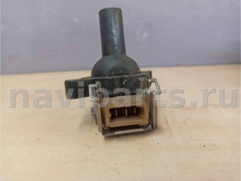 Катушка зажигания BMW 5 E39, 1998 г., OEM 1748017, арт. 17-10-298