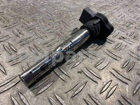 Катушка зажигания Volkswagen Passat B6, 2006 г., OEM 7k905715f, арт. 67128206