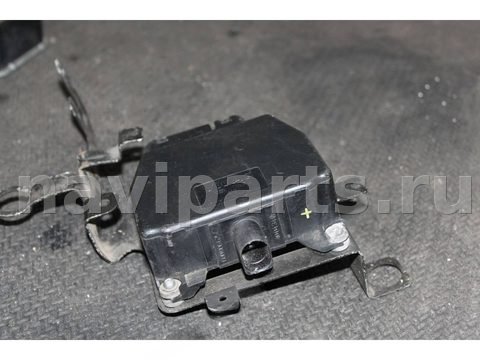 Новое Volkswagen Golf, 2004 г., OEM 6Q0906625, арт. H221