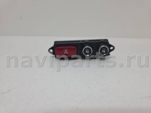 Кнопка аварийной сигнализации Maserati Quattroporte, 2013 г., OEM 156067821, арт. 12509