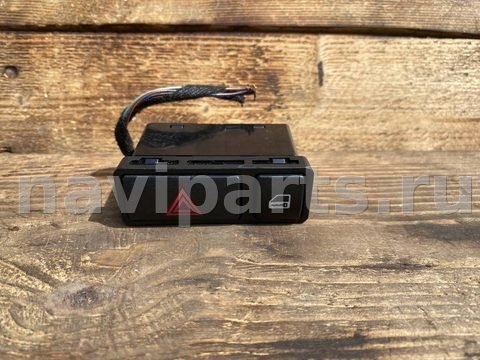 Кнопка аварийной сигнализации BMW 3 E46, 2004 г., OEM 61318368920, арт. 15756