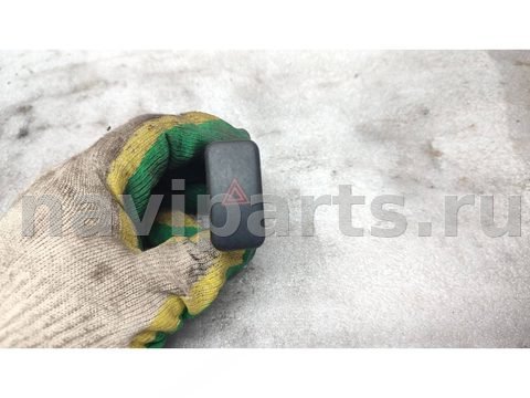 Кнопка аварийной сигнализации Mazda 626, 1999 г., OEM 153132, арт. 1G2067