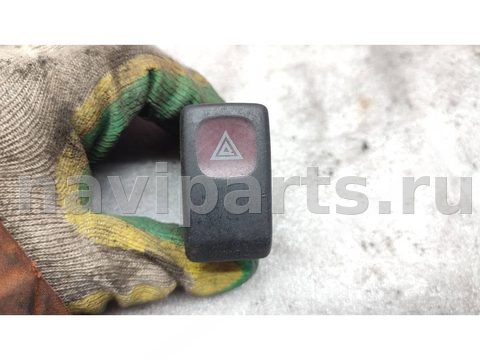 Кнопка аварийной сигнализации Volkswagen Golf, 1990 г., арт. 1g2043