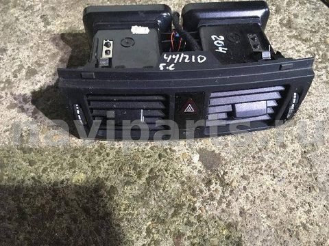 Кнопка аварийной сигнализации Mercedes C W204, 2010 г., арт. 31970569, фото 2