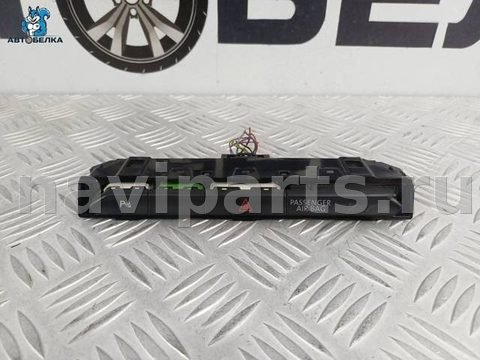 Кнопка аварийной сигнализации Volkswagen Passat B8, 2014 г., OEM 3G2853769A, арт. 37478