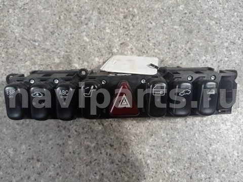 Кнопка аварийной сигнализации Mercedes CL W215, 2001 г., OEM 2158207610, арт. 46023052098