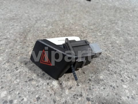 Кнопка аварийной сигнализации Toyota Yaris, 2007 г., OEM 843320D020, арт. 46023052233
