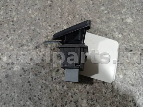 Кнопка аварийной сигнализации Toyota Yaris, 2007 г., OEM 843320D020, арт. 46023052233, фото 2