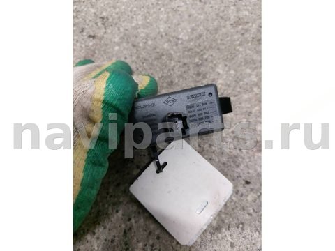 Кнопка аварийной сигнализации Renault Scenic, 2011 г., OEM 8200483813, арт. 46023054557, фото 2