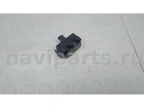 Кнопка аварийной сигнализации Renault Trafic, 2015 г., арт. 5BM01I501