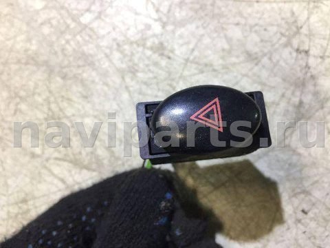 Кнопка аварийной сигнализации Rover 75, 2001 г., OEM YUG101970, арт. 85545519