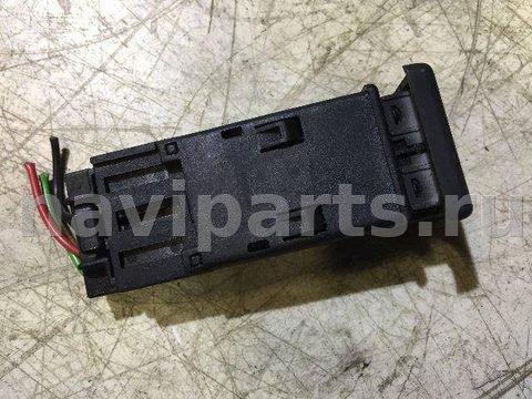Кнопка аварийной сигнализации Land Rover Discovery, 2000 г., арт. 86430338, фото 2