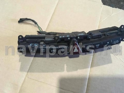 Кнопка аварийной сигнализации Mercedes S W220, 2001 г., OEM 2208216958, арт. 8956