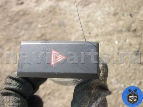 Кнопка аварийной сигнализации Toyota Prius, 2016 г., арт. B00026567