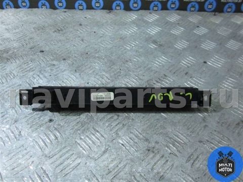 Кнопка аварийной сигнализации Land Rover Discovery, 2007 г., арт. B00054110, фото 3