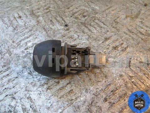Кнопка аварийной сигнализации Toyota RAV4, 1998 г., арт. B00063995