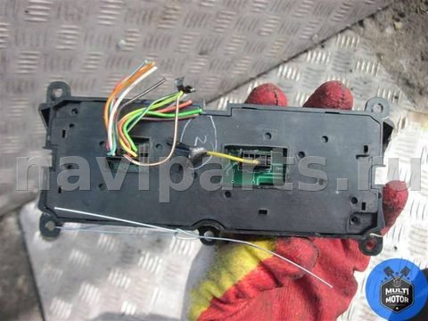 Кнопка аварийной сигнализации Mahindra XUV500, 2017 г., OEM 4125934, арт. B00071212, фото 2