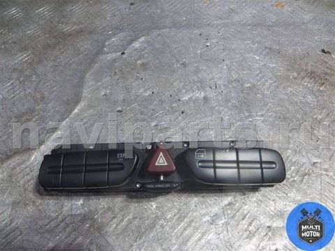 Кнопка аварийной сигнализации Mercedes C W203, 2003 г., OEM 2038215679, арт. B00099486