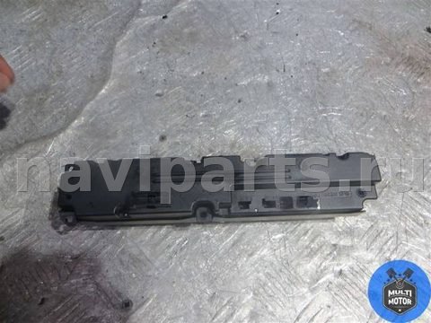 Кнопка аварийной сигнализации Mercedes C W203, 2003 г., OEM 2038215679, арт. B00099486, фото 3