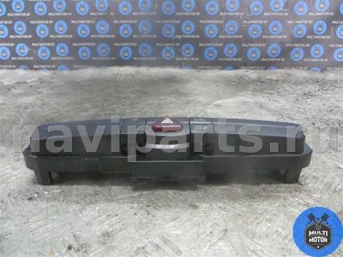 Кнопка аварийной сигнализации Mercedes Sprinter, 2009 г., OEM A9065450107, арт. B00099558, фото 2
