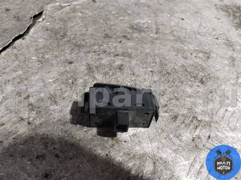 Кнопка аварийной сигнализации Renault Sandero Stepway, 2016 г., арт. B00121447, фото 2
